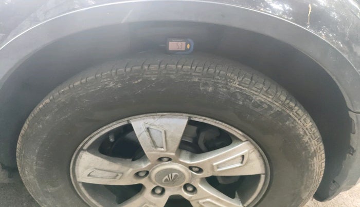 2014 Mahindra XUV500 W8, Diesel, Manual, 98,937 km, tyre