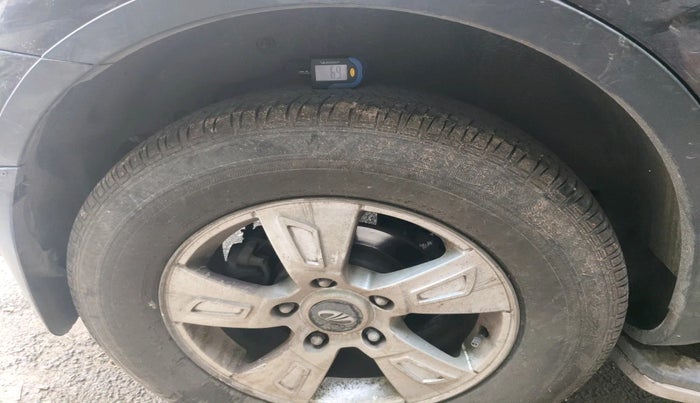 2014 Mahindra XUV500 W8, Diesel, Manual, 98,937 km, tyre