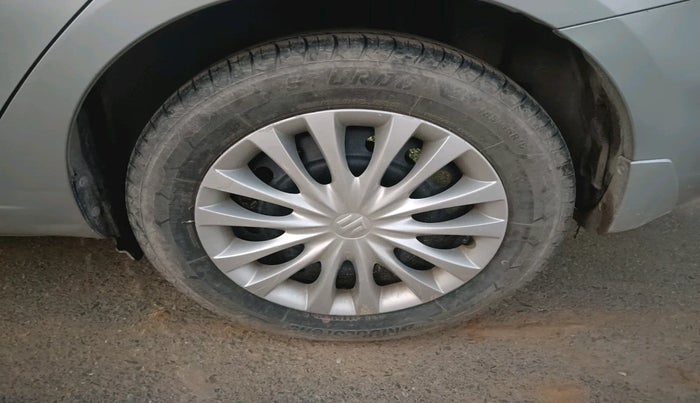 2015 Maruti Ciaz VXI, Petrol, Manual, 1,02,396 km, tyre