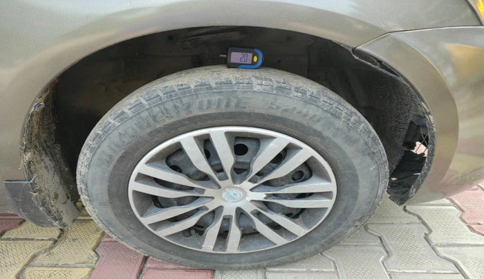 2016 Maruti Swift Dzire LXI (O), Petrol, Manual, 74,538 km, tyre