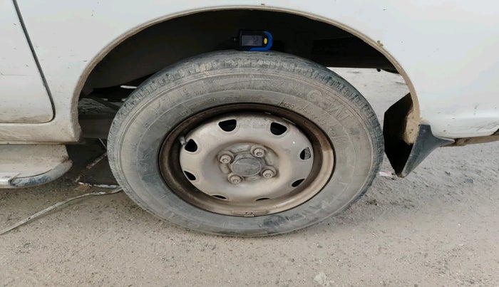 2018 Maruti Eeco 7 STR, Petrol, Manual, 94,414 km, tyre
