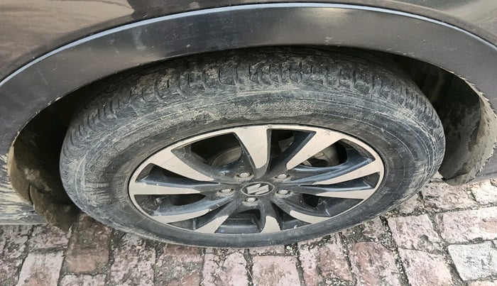 2018 Maruti S Cross ZETA 1.3, Diesel, Manual, 2,89,526 km, tyre