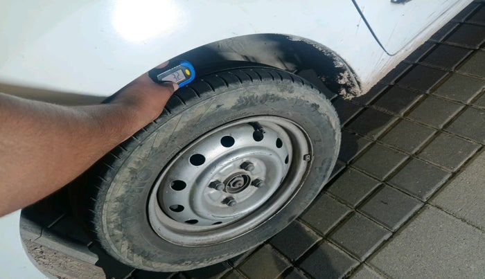 2013 Maruti Wagon R 1.0 LXI CNG, Petrol, Manual, 95,585 km, tyre