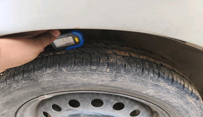 2014 Maruti Wagon R 1.0 VXI, Petrol, Manual, 61,999 km, tyre