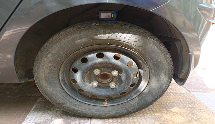 2011 Hyundai i10 MAGNA 1.2, Petrol, Manual, 39,602 km, tyre