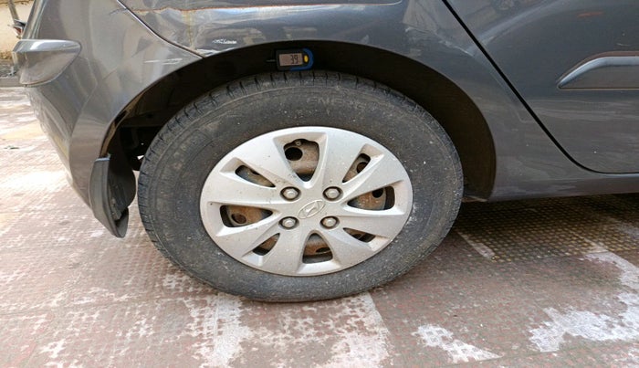 2011 Hyundai i10 MAGNA 1.2, Petrol, Manual, 39,602 km, tyre