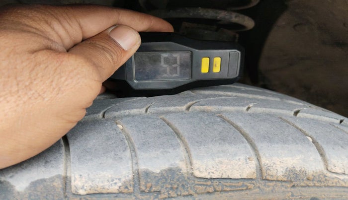 2011 BMW X1 sDrive20d, Diesel, Automatic, 1,11,263 km, tyre