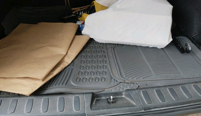 2011 BMW X1 sDrive20d, Diesel, Automatic, 1,11,263 km, tyre