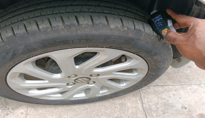 2023 Maruti Baleno ZETA 1.2 AGS, Petrol, Automatic, 5,897 km, tyre