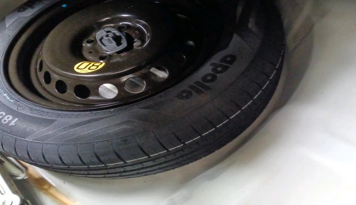 2023 Maruti Baleno ZETA 1.2 AGS, Petrol, Automatic, 5,897 km, tyre