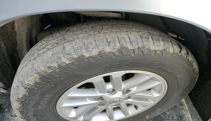 2012 Toyota Fortuner 3.0 4X2 AT, Diesel, Automatic, 1,41,784 km, tyre