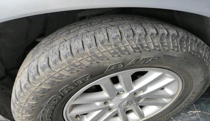 2012 Toyota Fortuner 3.0 4X2 AT, Diesel, Automatic, 1,41,784 km, tyre