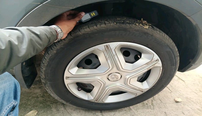 2022 Tata NEXON XM PETROL, Petrol, Manual, 34,962 km, tyre