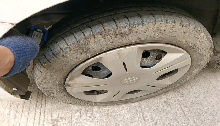 2013 Maruti Wagon R 1.0 VXI, Petrol, Manual, 2 km, tyre