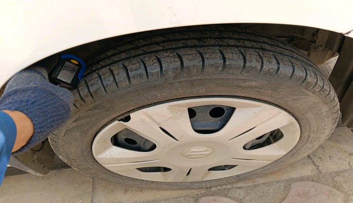 2013 Maruti Wagon R 1.0 VXI, Petrol, Manual, 2 km, tyre