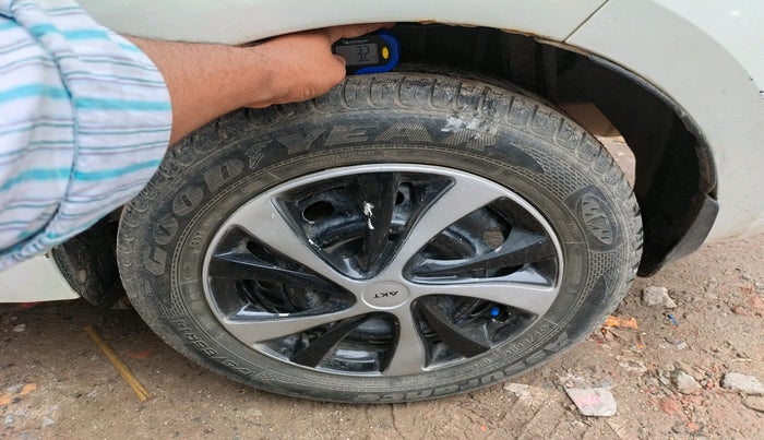 2017 Tata TIGOR XT PETROL, Petrol, Manual, 86,174 km, tyre