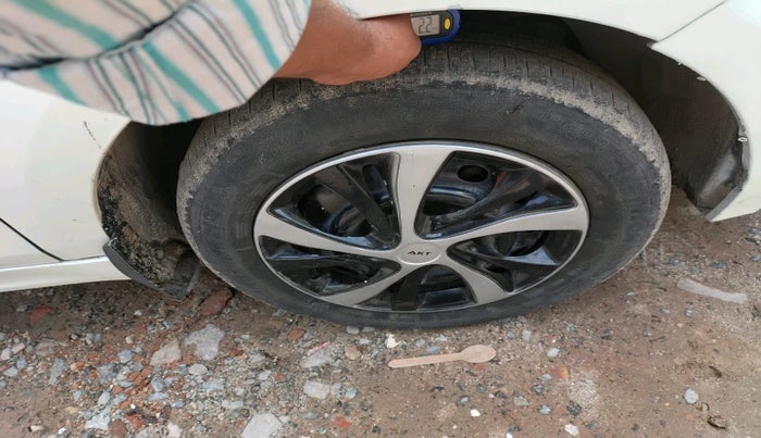 2017 Tata TIGOR XT PETROL, Petrol, Manual, 86,174 km, tyre