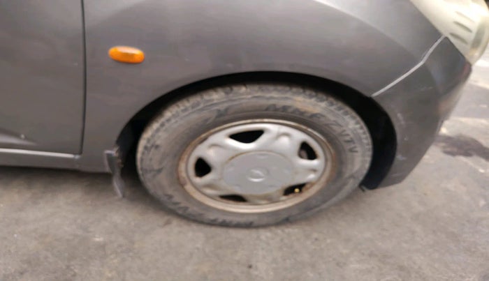 2011 Chevrolet Beat LS PETROL, Petrol, Manual, 1,28,477 km, tyre