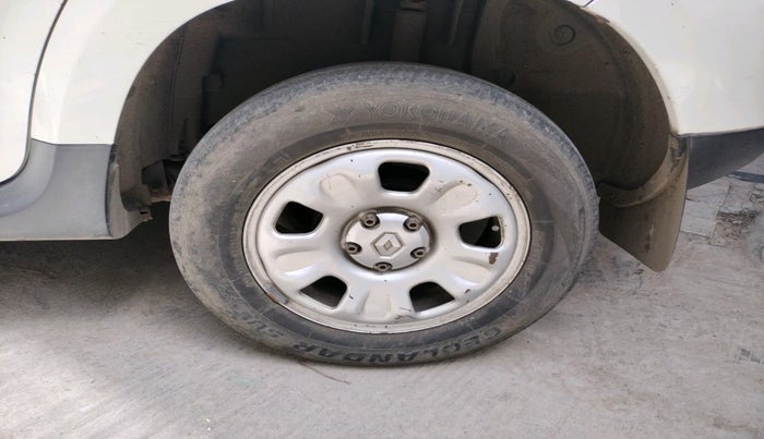 2014 Renault Duster 85 PS RXL DIESEL, Diesel, Manual, 1,24,515 km, tyre