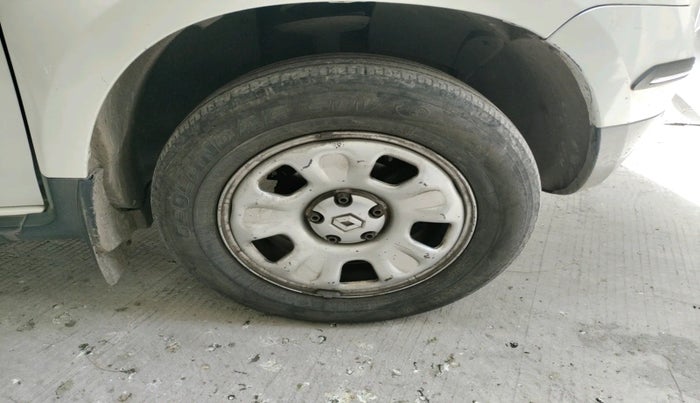 2014 Renault Duster 85 PS RXL DIESEL, Diesel, Manual, 1,24,515 km, tyre