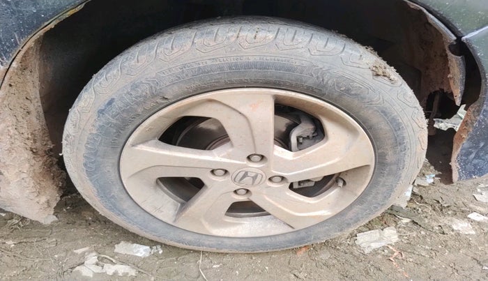 2016 Honda City 1.5L I-VTEC VX, Petrol, Manual, 1,03,957 km, tyre