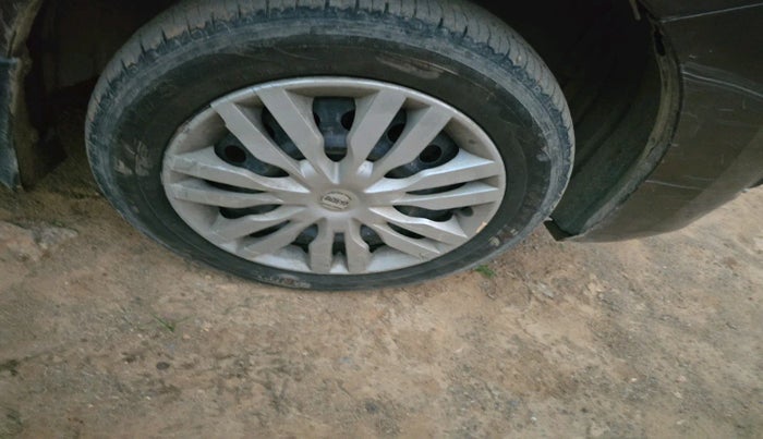 2015 Maruti Wagon R 1.0 VXI, Petrol, Manual, 84,201 km, tyre