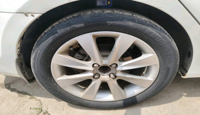 2012 Hyundai Verna FLUIDIC 1.6 CRDI SX, Diesel, Manual, 1,49,072 km, tyre