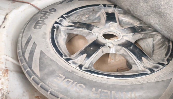 2012 Maruti Swift Dzire VDI, Diesel, Manual, 2,65,121 km, tyre