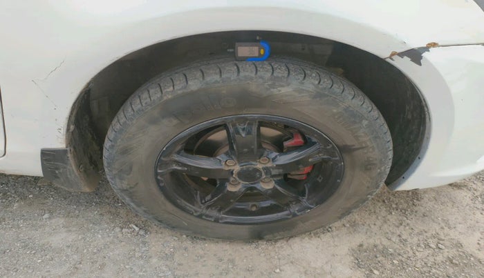 2012 Maruti Swift Dzire VDI, Diesel, Manual, 2,65,121 km, tyre