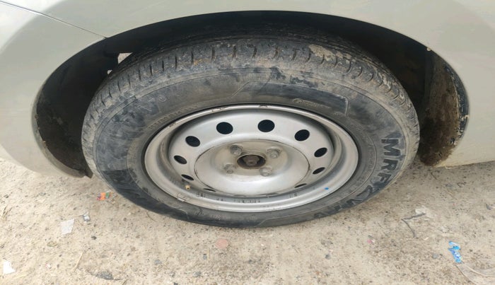 2021 Maruti Swift VXI, Petrol, Manual, 59,807 km, tyre
