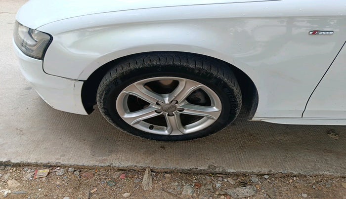 2014 Audi A4 2.0 TDI S LINE, Diesel, Automatic, 89,125 km, tyre