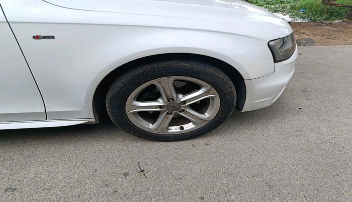 2014 Audi A4 2.0 TDI S LINE, Diesel, Automatic, 89,125 km, tyre