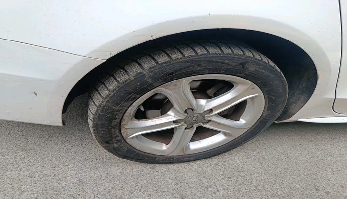 2014 Audi A4 2.0 TDI S LINE, Diesel, Automatic, 89,125 km, tyre