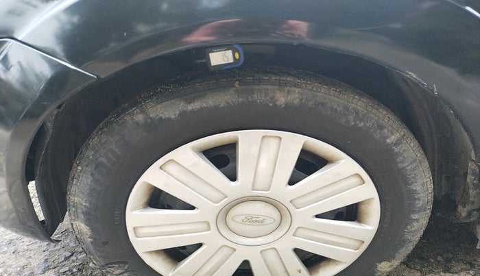 2012 Ford Figo ZXI 1.4 DIESEL, Diesel, Manual, 1,04,147 km, tyre