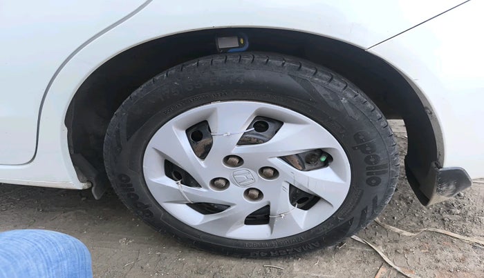 2014 Honda Amaze 1.5L I-DTEC S, Diesel, Manual, 2,27,982 km, tyre