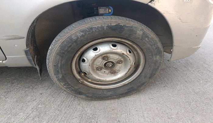 2010 Maruti Alto LXI, Petrol, Manual, 2,00,779 km, tyre