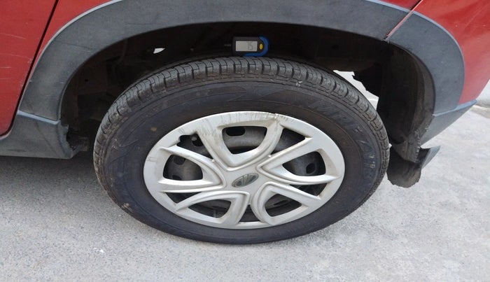 2016 Mahindra Kuv100 K4 6 STR, Petrol, Manual, 43,623 km, tyre