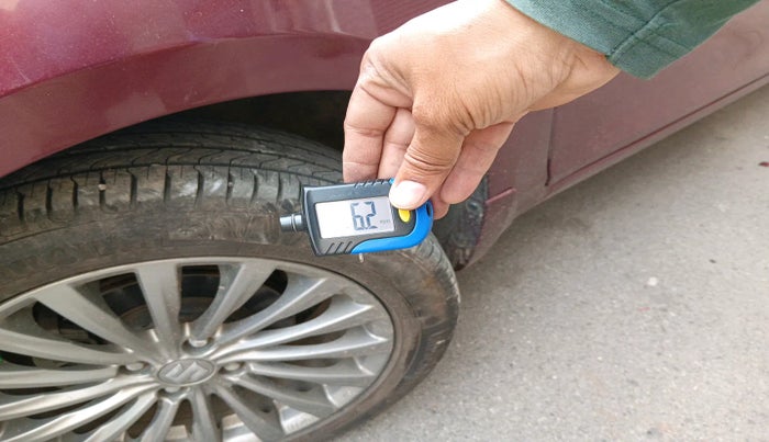 2016 Maruti Ciaz ZXI+ AT, Petrol, Automatic, 81,677 km, tyre