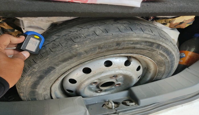 2011 Maruti Wagon R 1.0 LXI, Petrol, Manual, 1,45,034 km, tyre