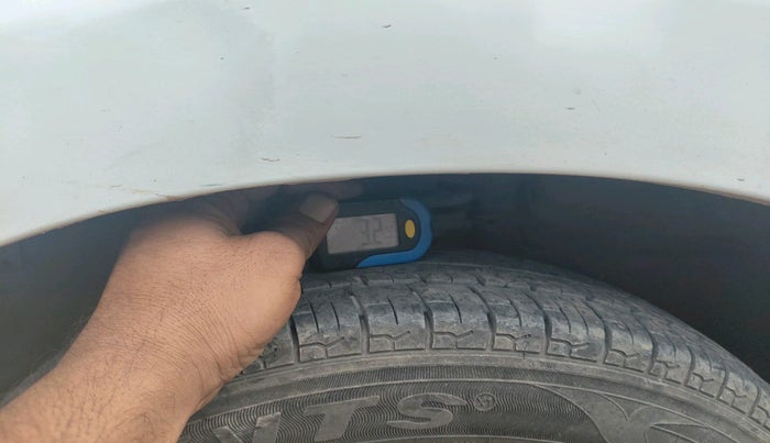 2019 Maruti Alto 800 LXI, Petrol, Manual, 43,517 km, tyre