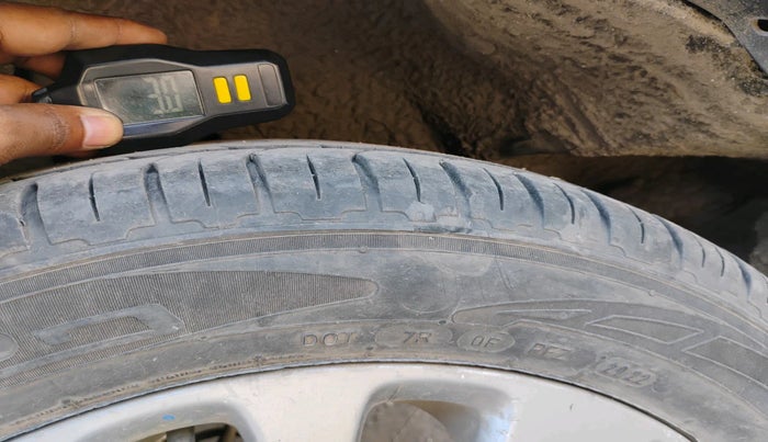 2017 Maruti Baleno ZETA PETROL 1.2, Petrol, Manual, 1,33,517 km, tyre