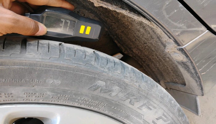 2017 Maruti Baleno ZETA PETROL 1.2, Petrol, Manual, 1,33,517 km, tyre