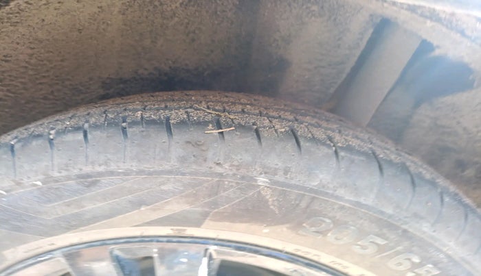 2018 Maruti Vitara Brezza ZDI AMT, Diesel, Automatic, 1,05,507 km, tyre