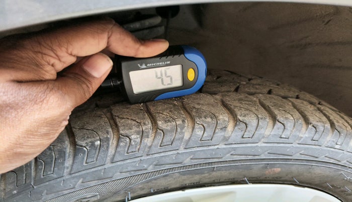 2018 Maruti Wagon R 1.0 VXI, Petrol, Manual, 10,723 km, tyre