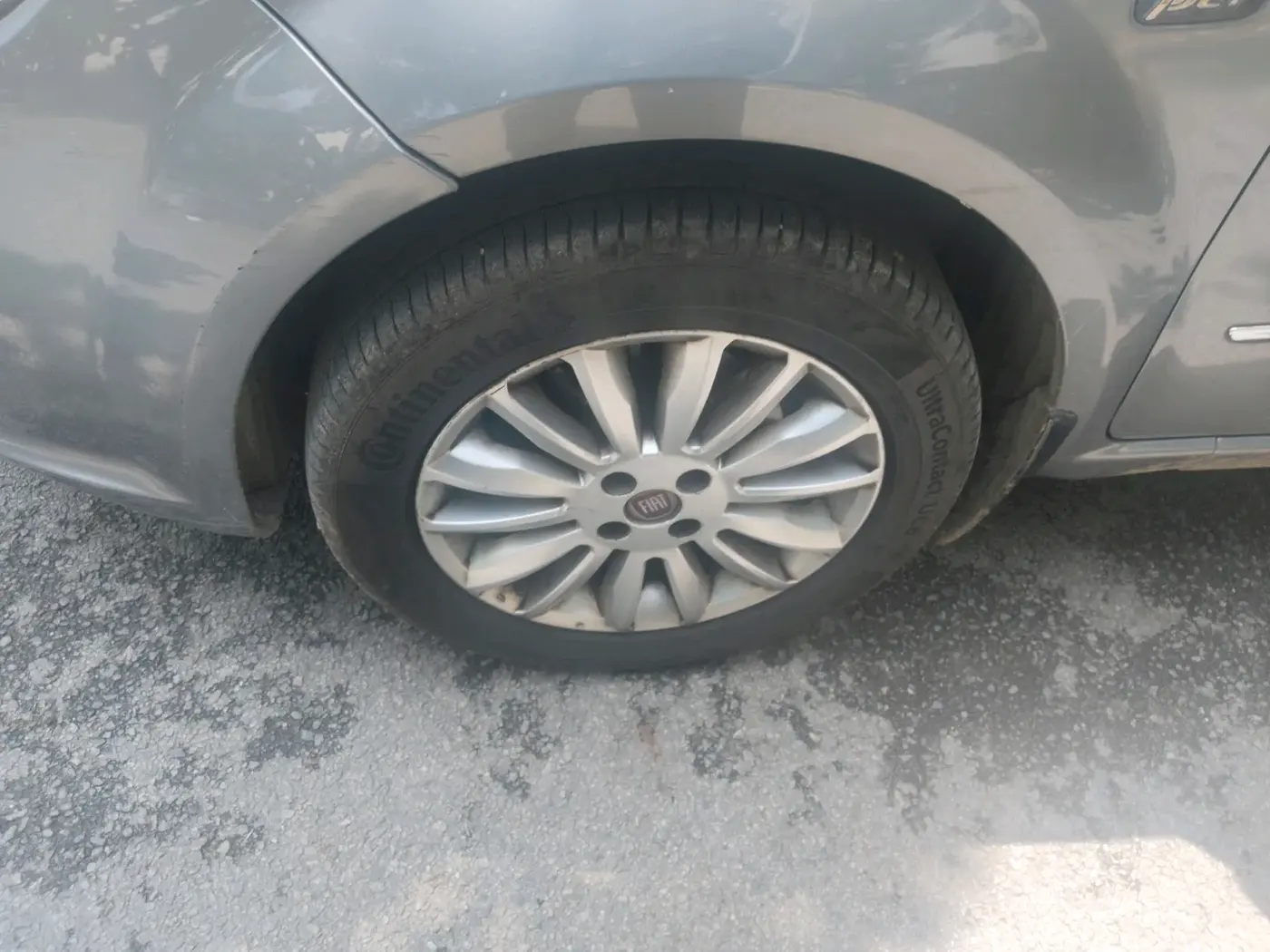 2014 Fiat Linea EMOTION 1.4 L T JET, Petrol, Manual, 72,939 km, tyre
