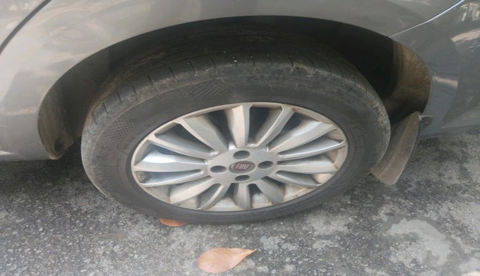 2014 Fiat Linea EMOTION 1.4 L T JET, Petrol, Manual, 72,939 km, tyre