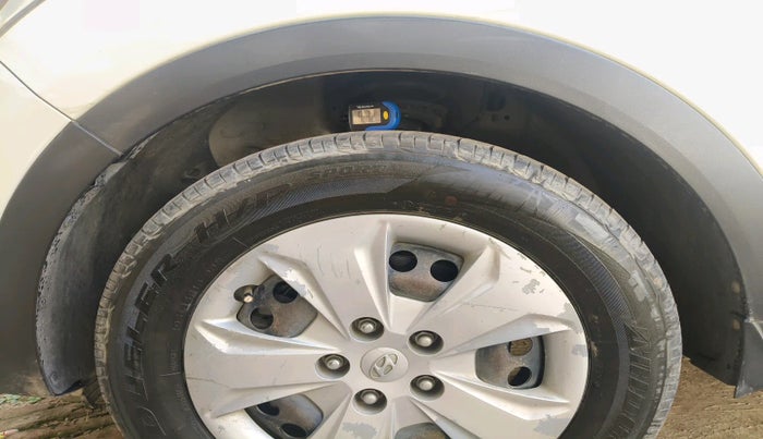 2017 Hyundai Creta E PLUS 1.4 DIESEL, Diesel, Manual, 1,88,588 km, tyre
