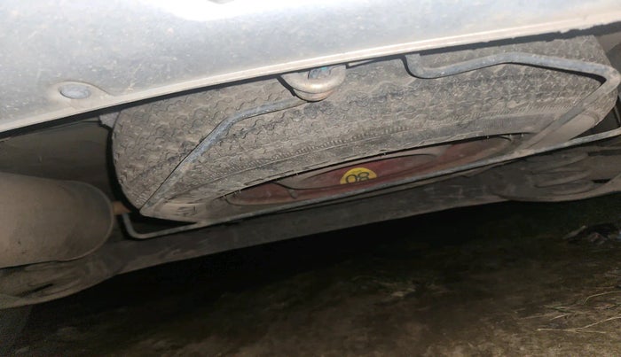 2019 Renault TRIBER RXZ, Petrol, Manual, 1,23,701 km, tyre