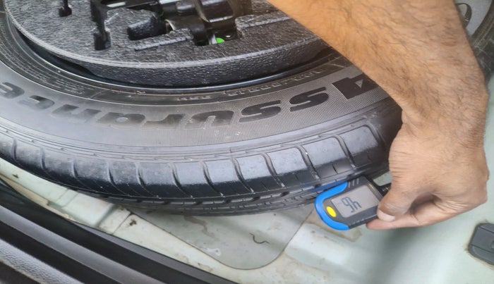 2016 Hyundai Creta E PLUS 1.6 PETROL, Petrol, Manual, 99,647 km, tyre