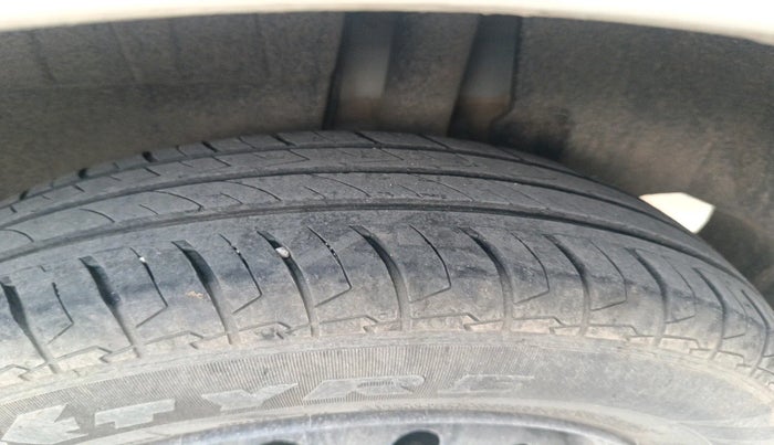 2022 Maruti Dzire VXI, Petrol, Manual, 34,092 km, tyre